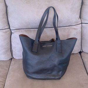 Leather tote bag